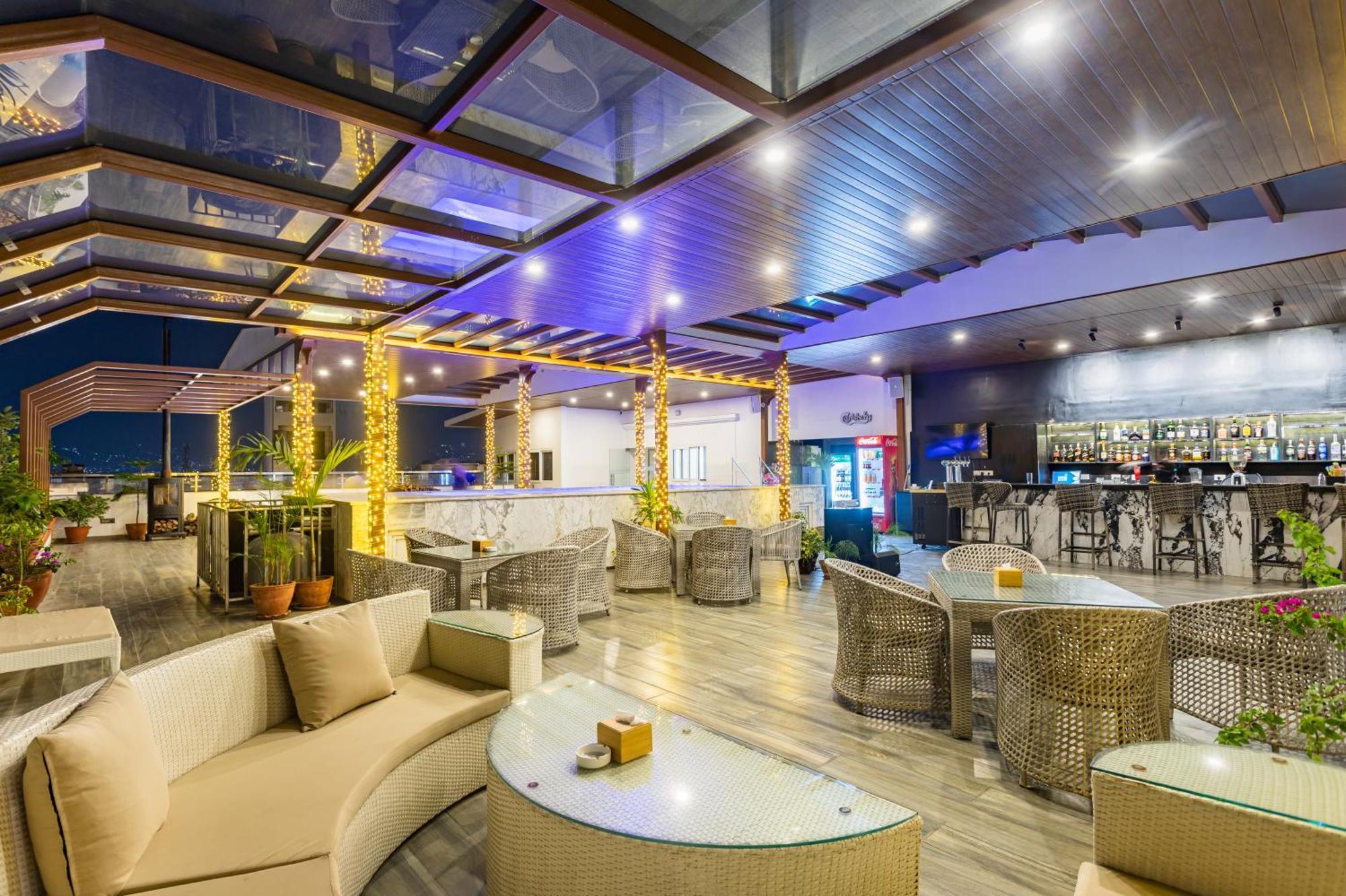Hotel Lo Mustang Catmandu Exterior foto